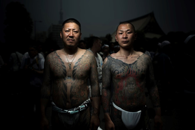 សមាជិក Yakuza ត្រូវចាប់ខ្លួនដោយសារតែទង្វើរទៀងត្រង់