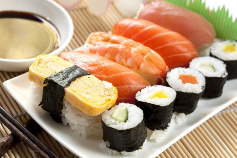 ស្នាដៃធ្វើ Sushi ពិសេសរបស់ចុងភៅជប៉ុន